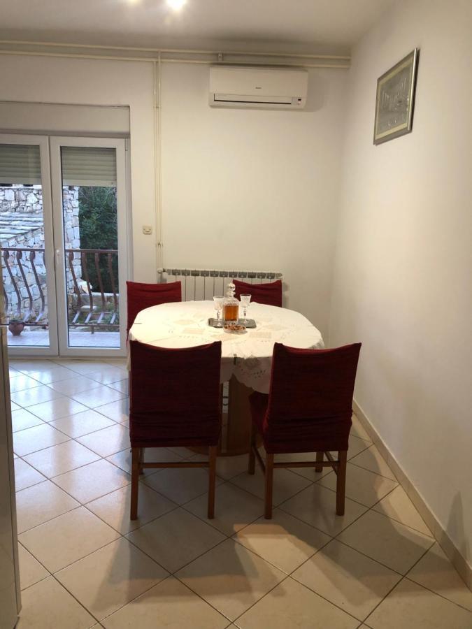 Apartments Draganic เยลซา ภายนอก รูปภาพ