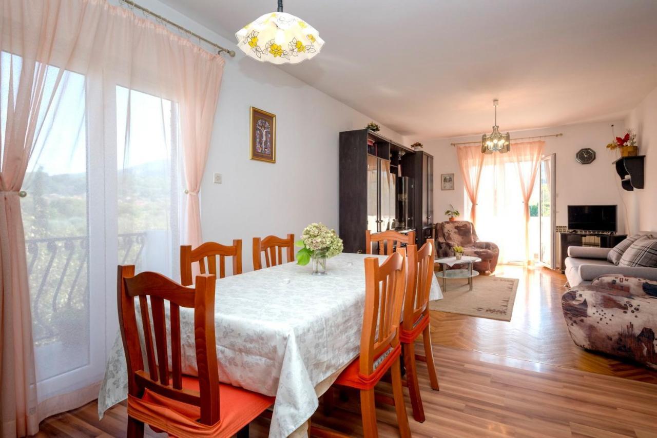 Apartments Draganic เยลซา ภายนอก รูปภาพ